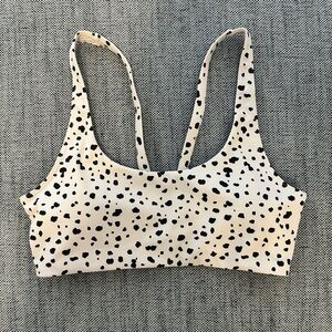 NWOT Vuori Yosemite bra in dune dots